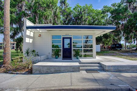 Retail space for Sale at Waterview Standalone Building in Historic Downtown Palatka in Palatka