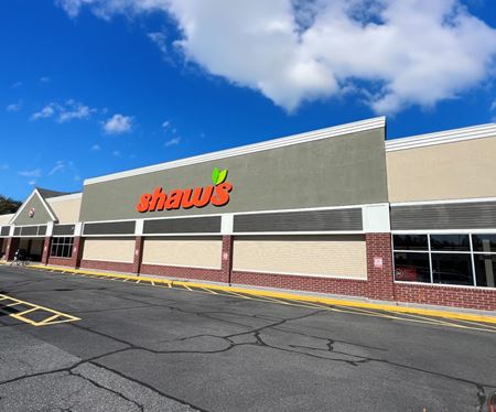 Retail space for Rent at Lordens Plaza in Milford