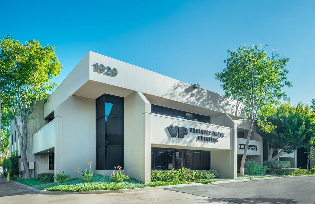 MacArthur Main Business Center