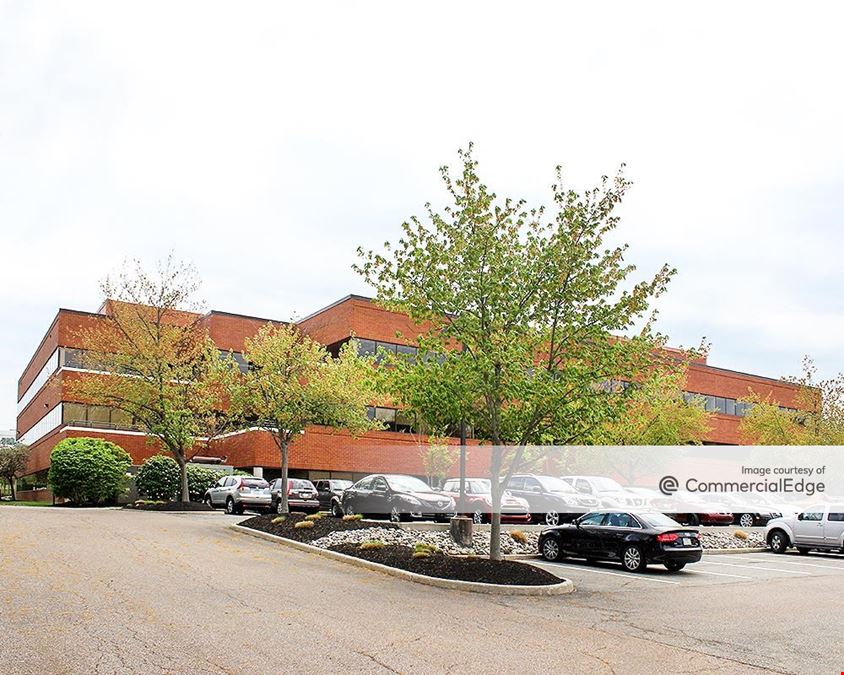 Bay Colony Executive Park