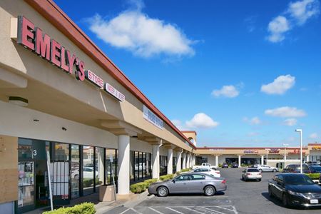 Retail space for Rent at Fountain Plaza in Palmdale