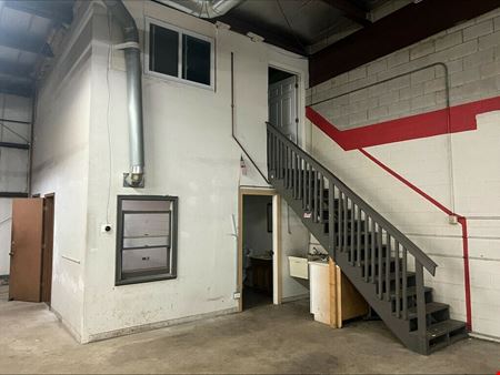 370 E. Prairie St. Suite 10