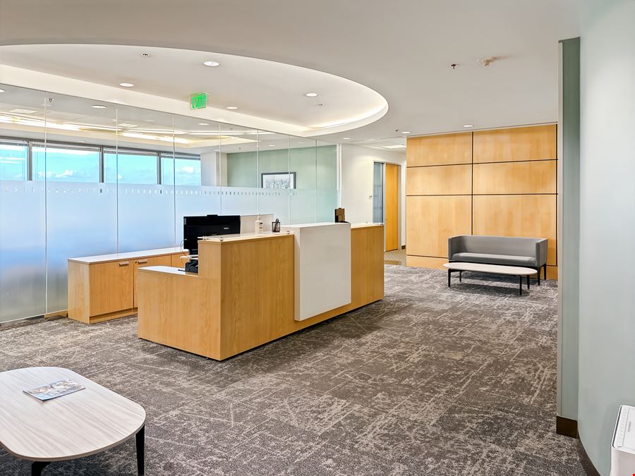Regus - Woodland Hills - Warner Center
