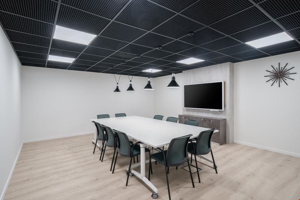 Regus - Calverton - Blvd