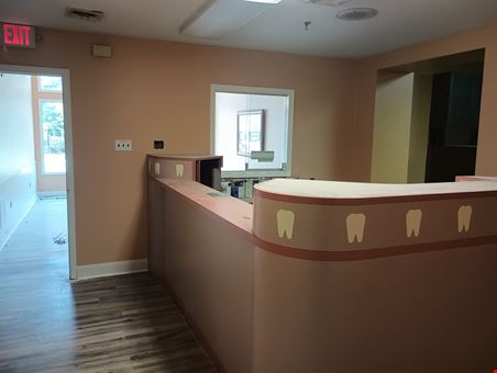 224 W Main St # 100