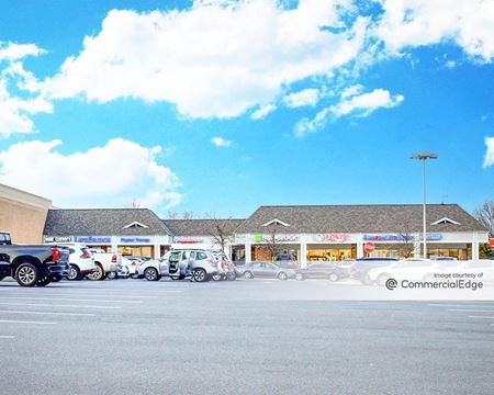 Retail space for Rent at Martin Plaza in Middle River
