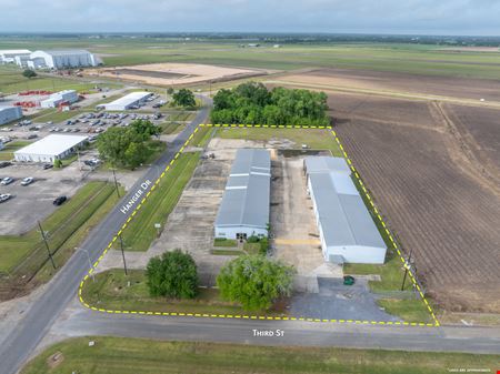 Warehouse near Acadiana Regional Airport