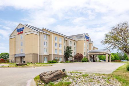 Hotel / Motel space for Sale at Receiver Sale | Fairfield Inn & Suites Waco North Texas in Waco