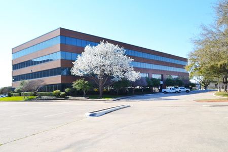 Office space for Rent at Empire Plaza in Dallas