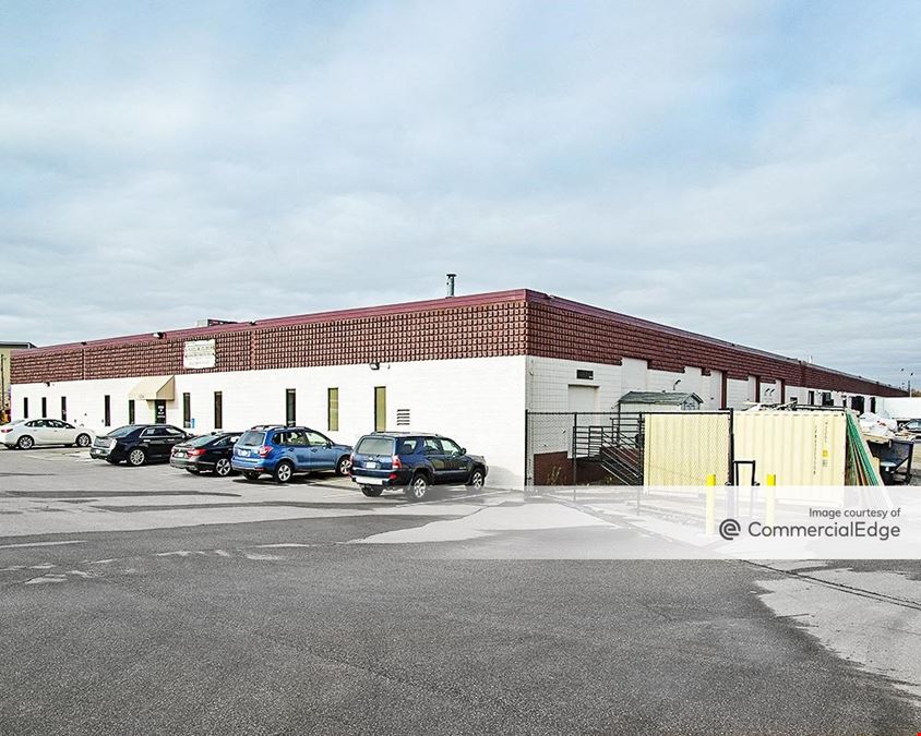 652-684 Transfer Rd Bldg