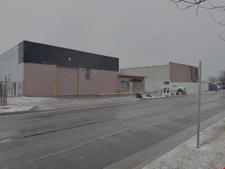 Warehouse with Yard