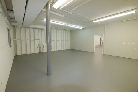 30 W Price St