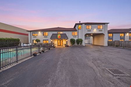 7680 Niagara Falls Blvd - Super 8 by Wyndham