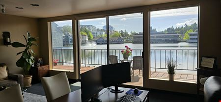 Nine Lake Bellevue - Suite 114