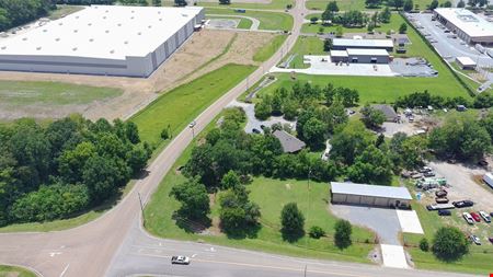 Office Warehouse with storage yard near AWS.