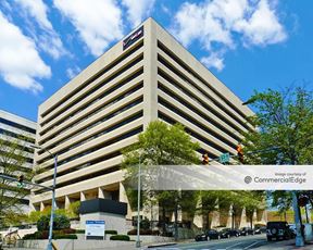 1310 North Courthouse