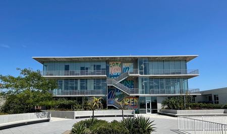 Office space for Rent at 925 North La Brea Avenue in West Hollywood