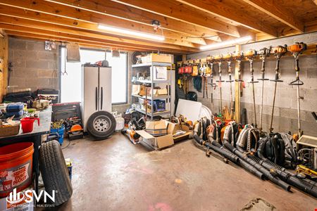 Convenient Office/Flex Space FOR LEASE