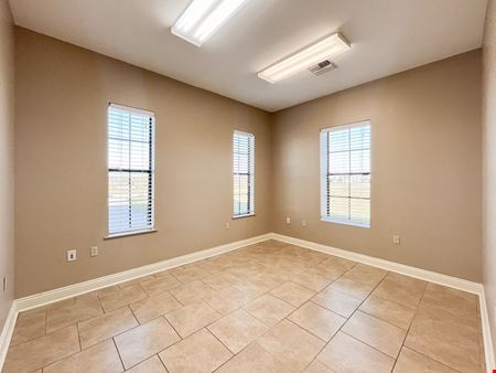 Newly Renovated Flex Space in Broussard