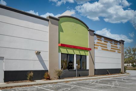 Retail space for Sale at 7456 W Colonial Dr in Orlando