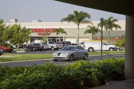 Retail space for Rent at Pine Plaza in Sunrise