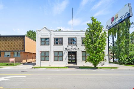 Commercial space at 624-634 E 63rd St in Kansas City