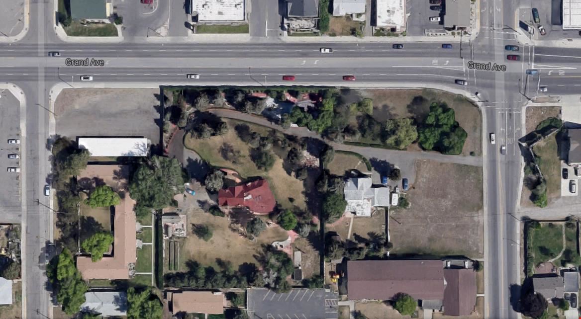 808 Grand Ave
