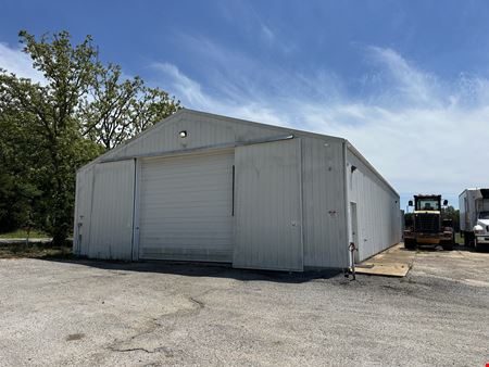5,040 SF Warehouse & Contractor Yard for Lease with 2.42 Acres on Highway 65