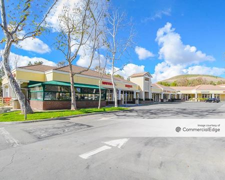 Retail space for Rent at North Ranch Pavilions in Oak Park