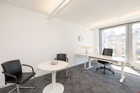Regus - Indianapolis - E 56th Street