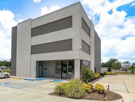 Class A Office Suite located on Airline Hwy Corner