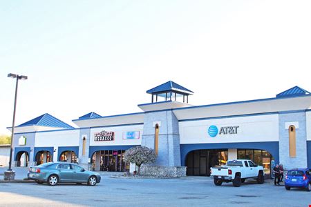Retail space for Rent at Lighthouse Plaza in Niles