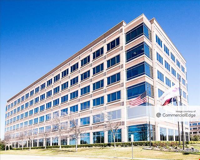 One MacArthur Ridge