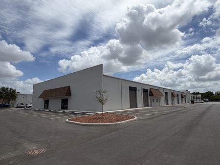 Industrial space for Rent at Central Pinellas (Ulmerton Rd) Industrial Bays for Lease in Largo