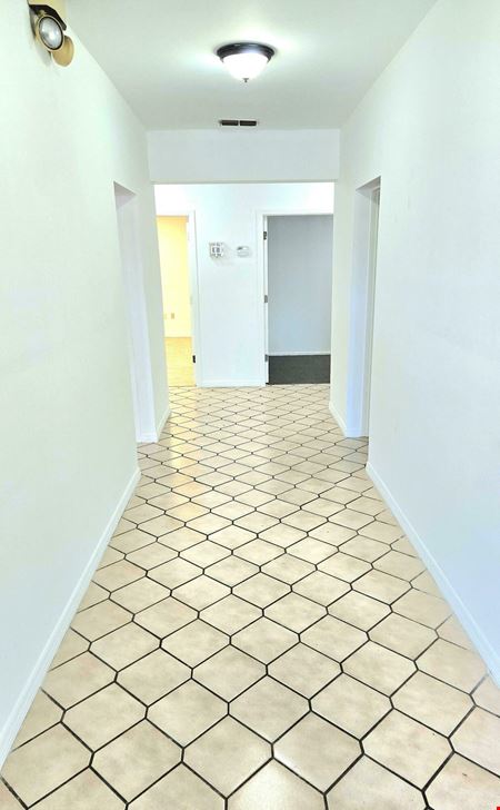 Spacious Office or Retail with great visibility!