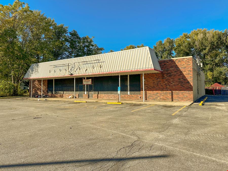 Prime Commercial Opportunity with High Visibility and Incentives 1429