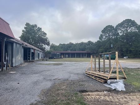 Pensacola Warehouse with Large Lay Down Area