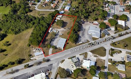 Retail space for Sale at Retail Warehouse with Fenced Yard in Fort Pierce