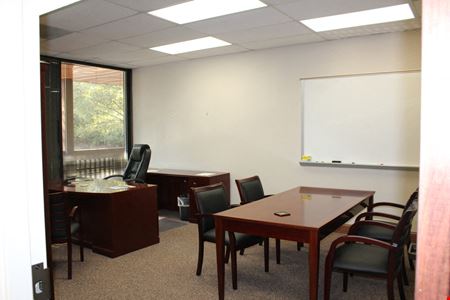 Corporate Office Space | Spring Lake Cove Office Park in Pearl