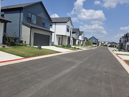 12 Oaks Village