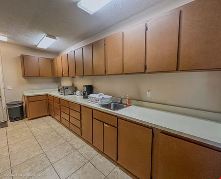 507 NE 36th Avenue - Free-Standing Office