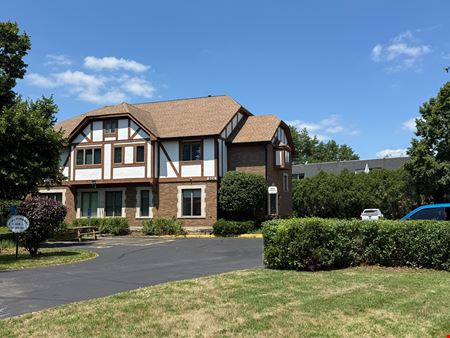 Commercial space at 804 Roundabout Court in West Dundee