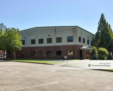 Industrial space for Rent at 6727 Oak Ridge Commerce Way in Austell