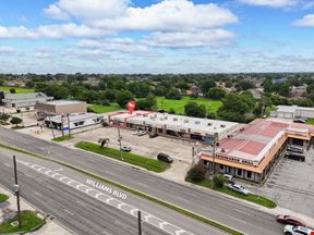 Endcap Retail Space on Williams Blvd
