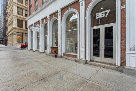 Retail space for Rent at 365 Broadway in New York
