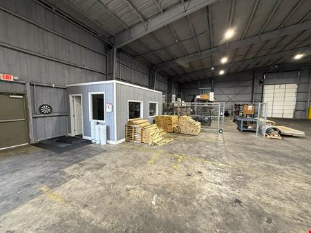 Rail Served Warehouse & Office | 22,400 SF