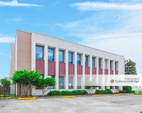4300 South Interstate 10 Service Road West