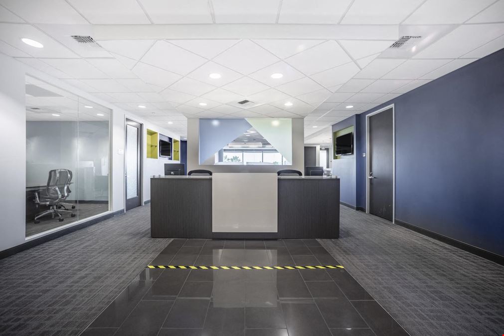 Regus - Encino Corporate Center