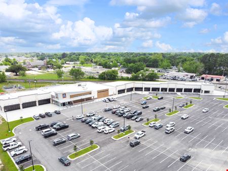 Galleries Gonzales: New Construction Shopping Center Anchored by ALDI