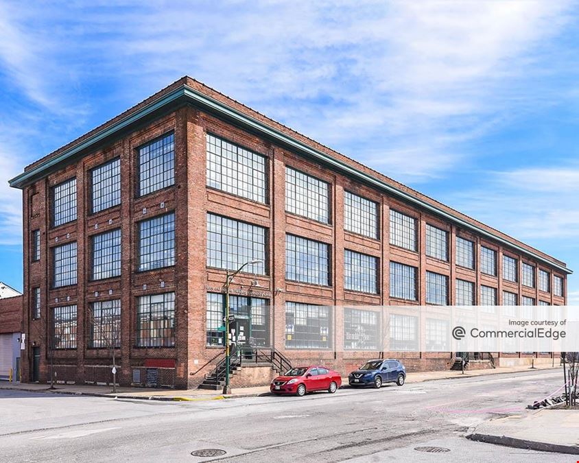 901 N Milton Ave